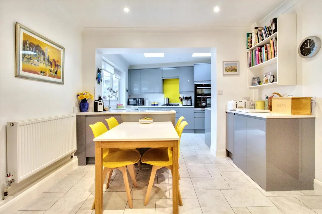 Alinora Crescent, Goring-By-Sea, Worthing, photo 22