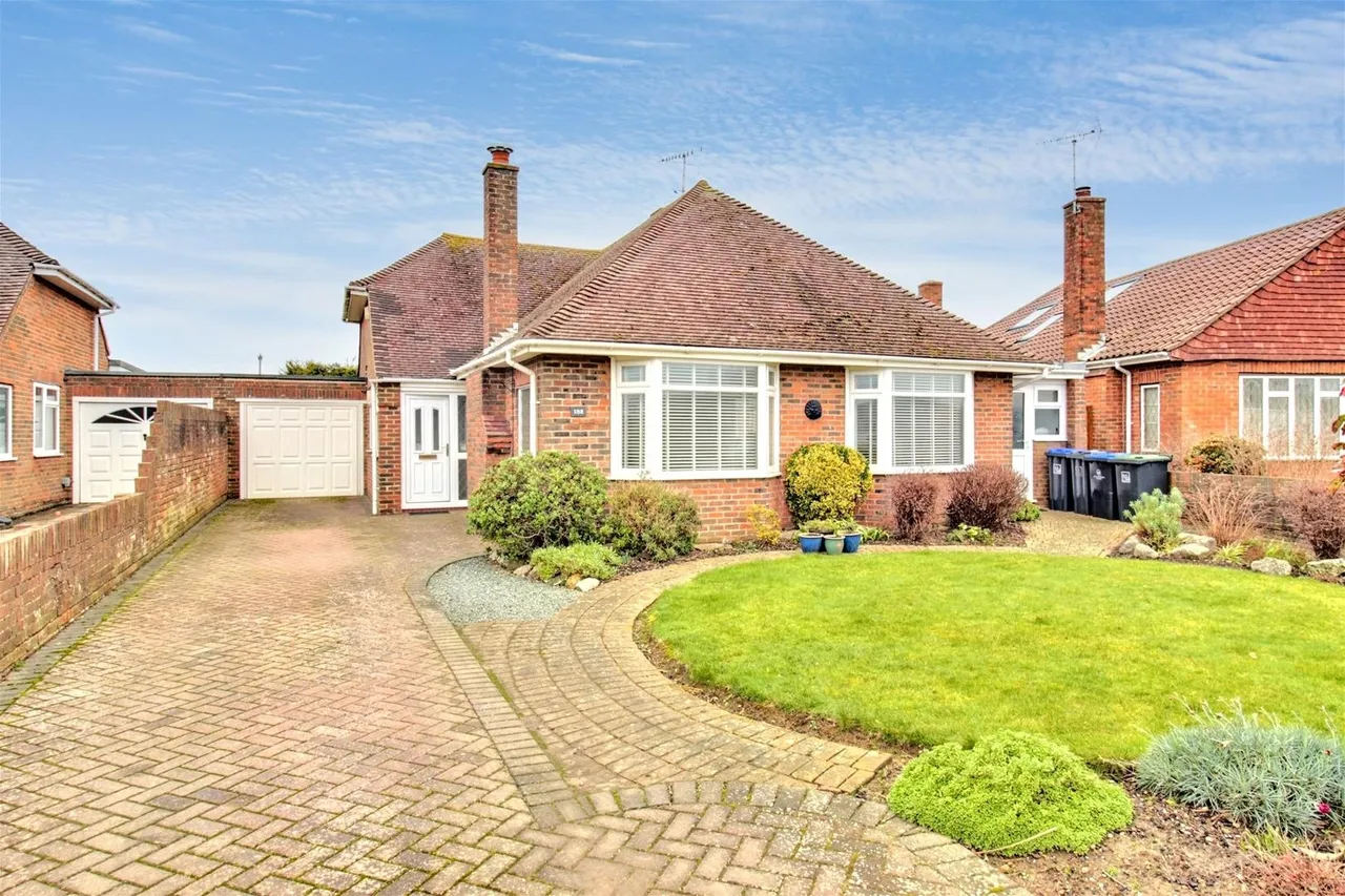 Alinora Crescent, Goring-By-Sea, Worthing, photo 30