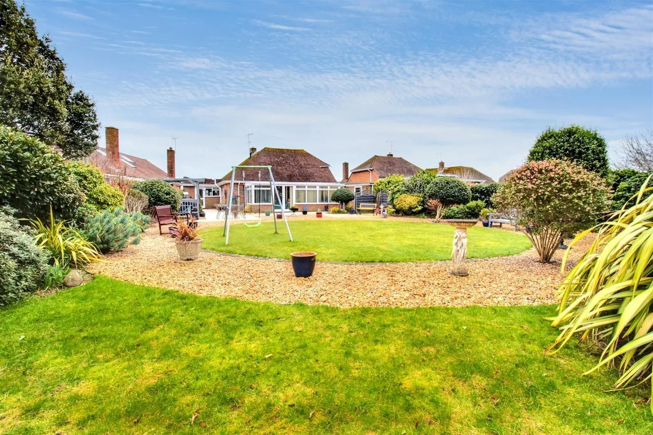 Alinora Crescent, Goring-By-Sea, Worthing, photo 27