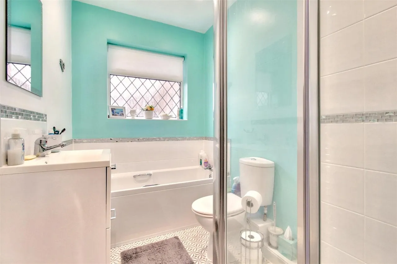 Alinora Crescent, Goring-By-Sea, Worthing, photo 17