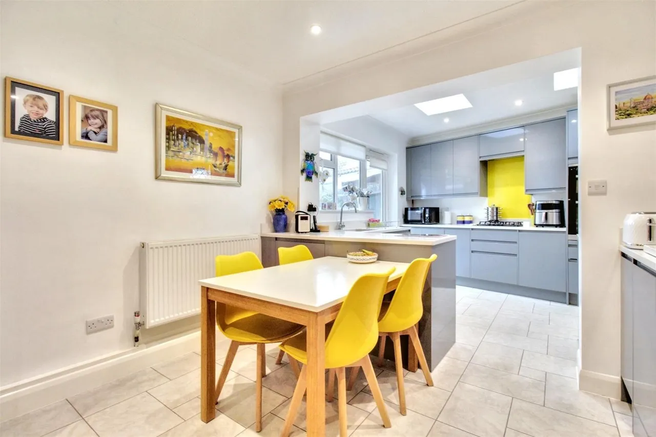 Alinora Crescent, Goring-By-Sea, Worthing, photo 8