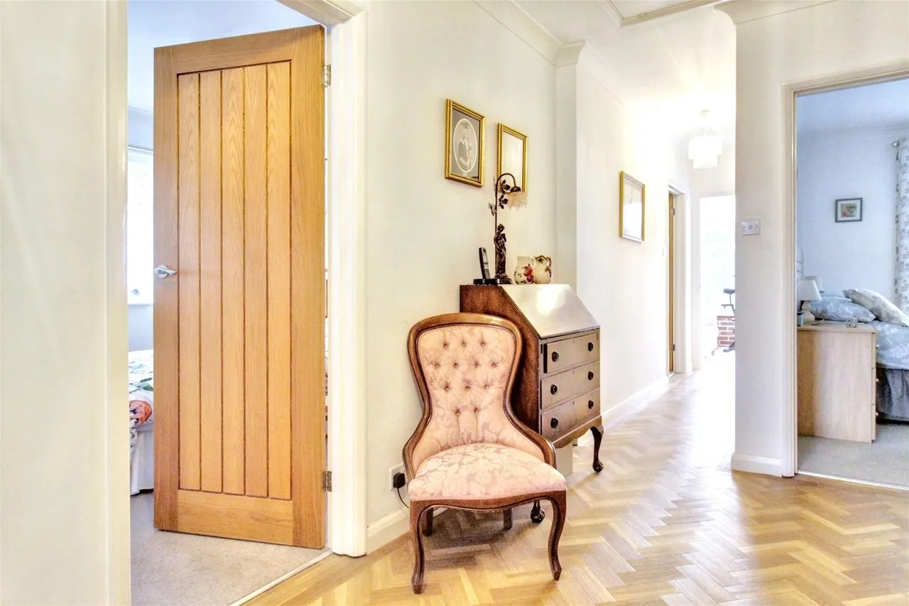 Alinora Crescent, Goring-By-Sea, Worthing, photo 19