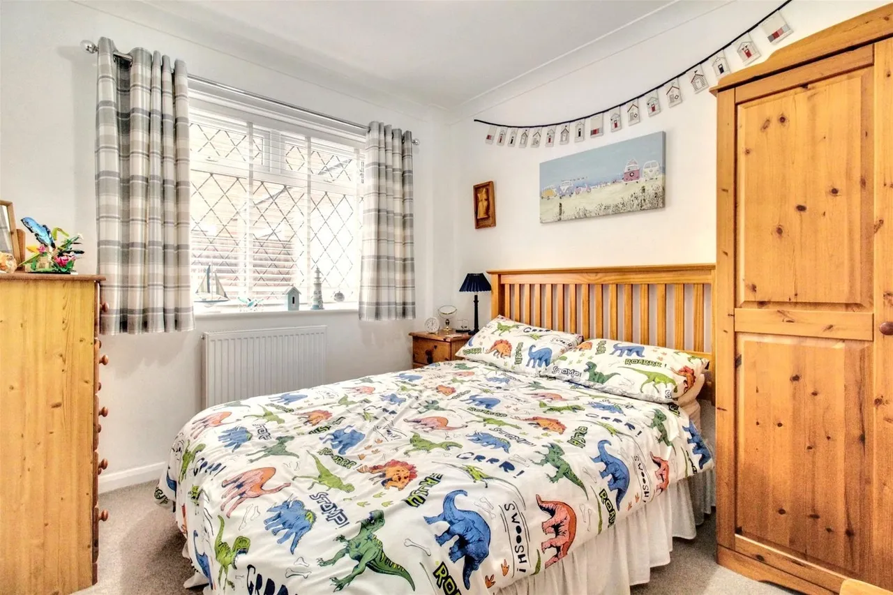 Alinora Crescent, Goring-By-Sea, Worthing, photo 14