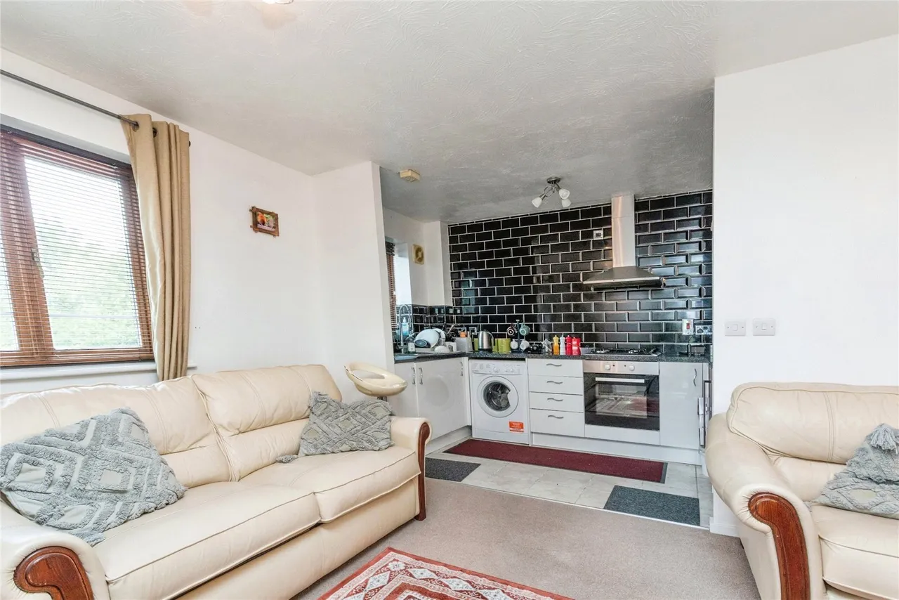 Devereux Place, Leadenhall, Milton Keynes, Buckinghamshire, MK6, photo 5