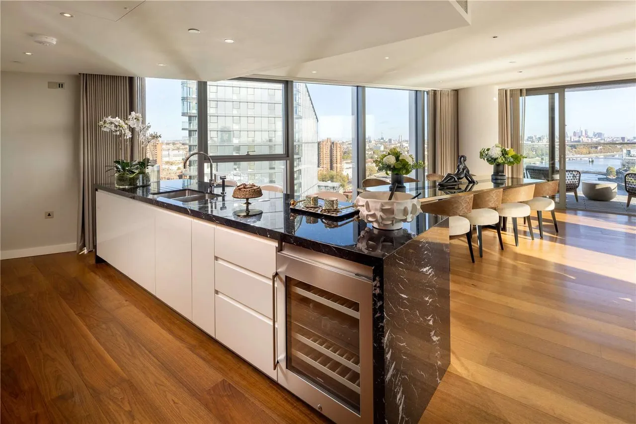 4 bed new development for sale — Chelsea Waterfront, Waterfront Drive, London, SW10 0BF