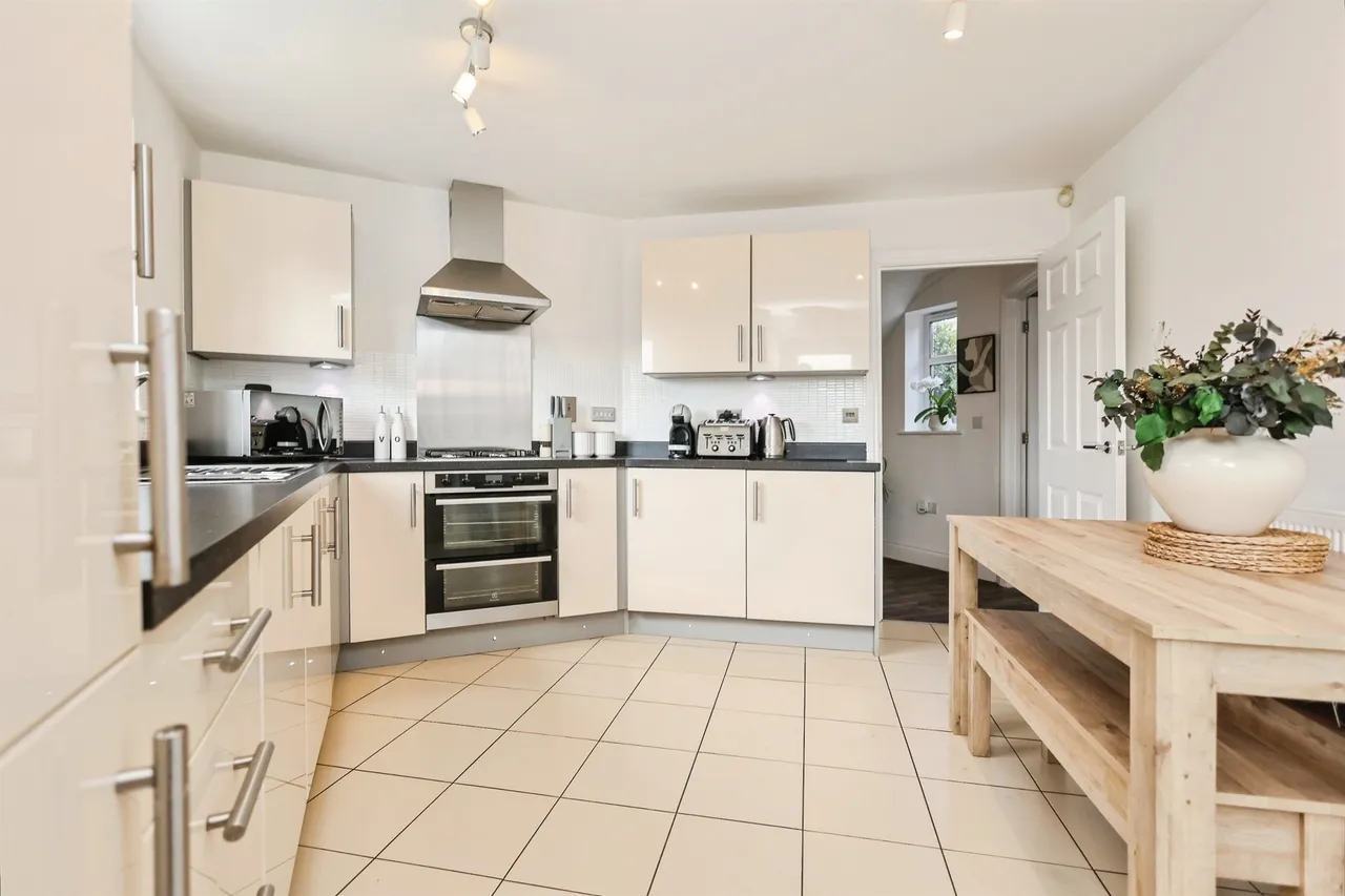 Broom Close, Castle Bromwich, B36, photo 3