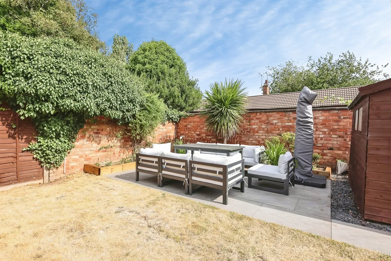 Broom Close, Castle Bromwich, B36, photo 16