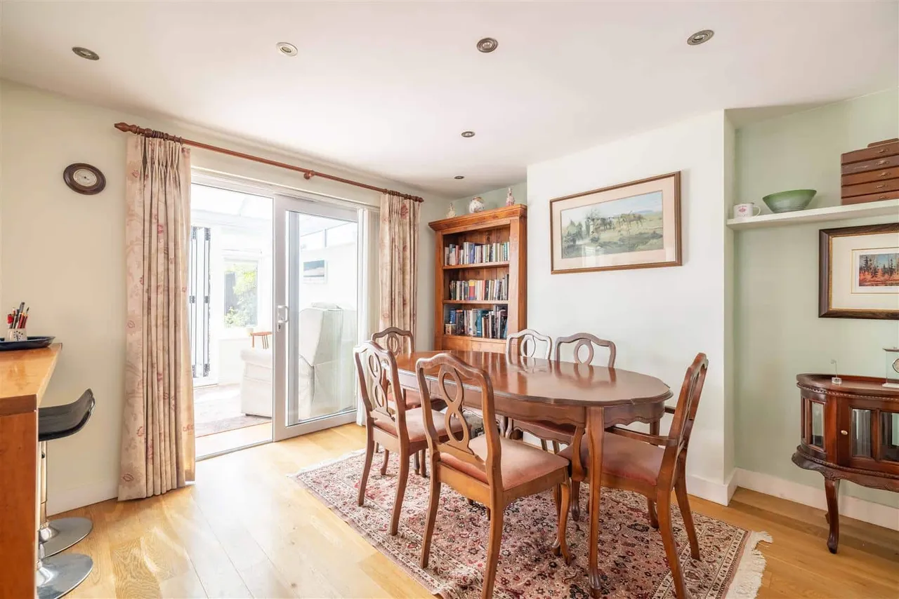 Meadow Way, Old Windsor, Windsor, SL4 2NX, photo 6