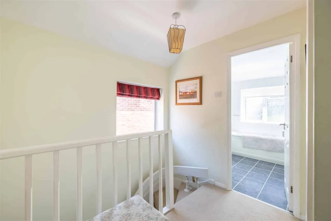 Meadow Way, Old Windsor, Windsor, SL4 2NX, photo 7