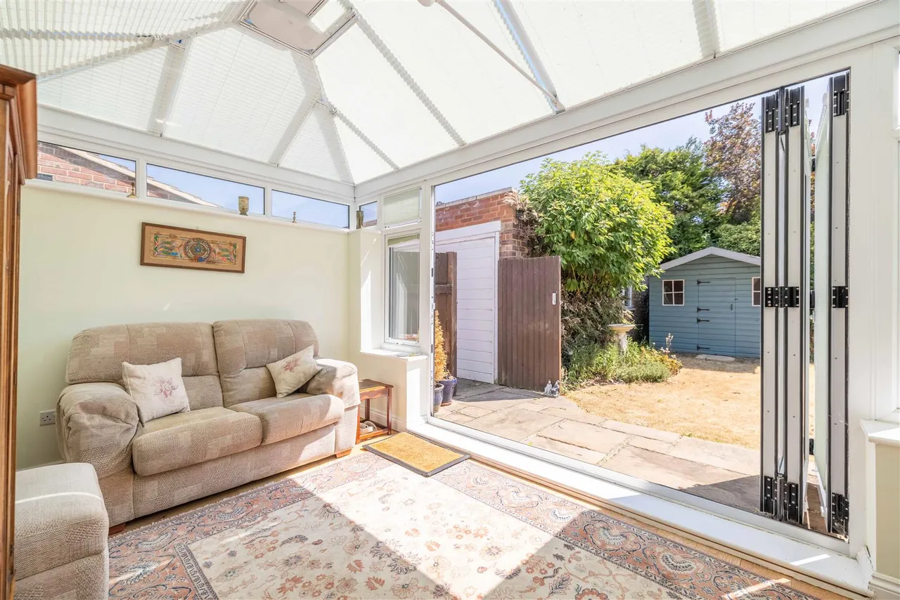 Meadow Way, Old Windsor, Windsor, SL4 2NX, photo 11
