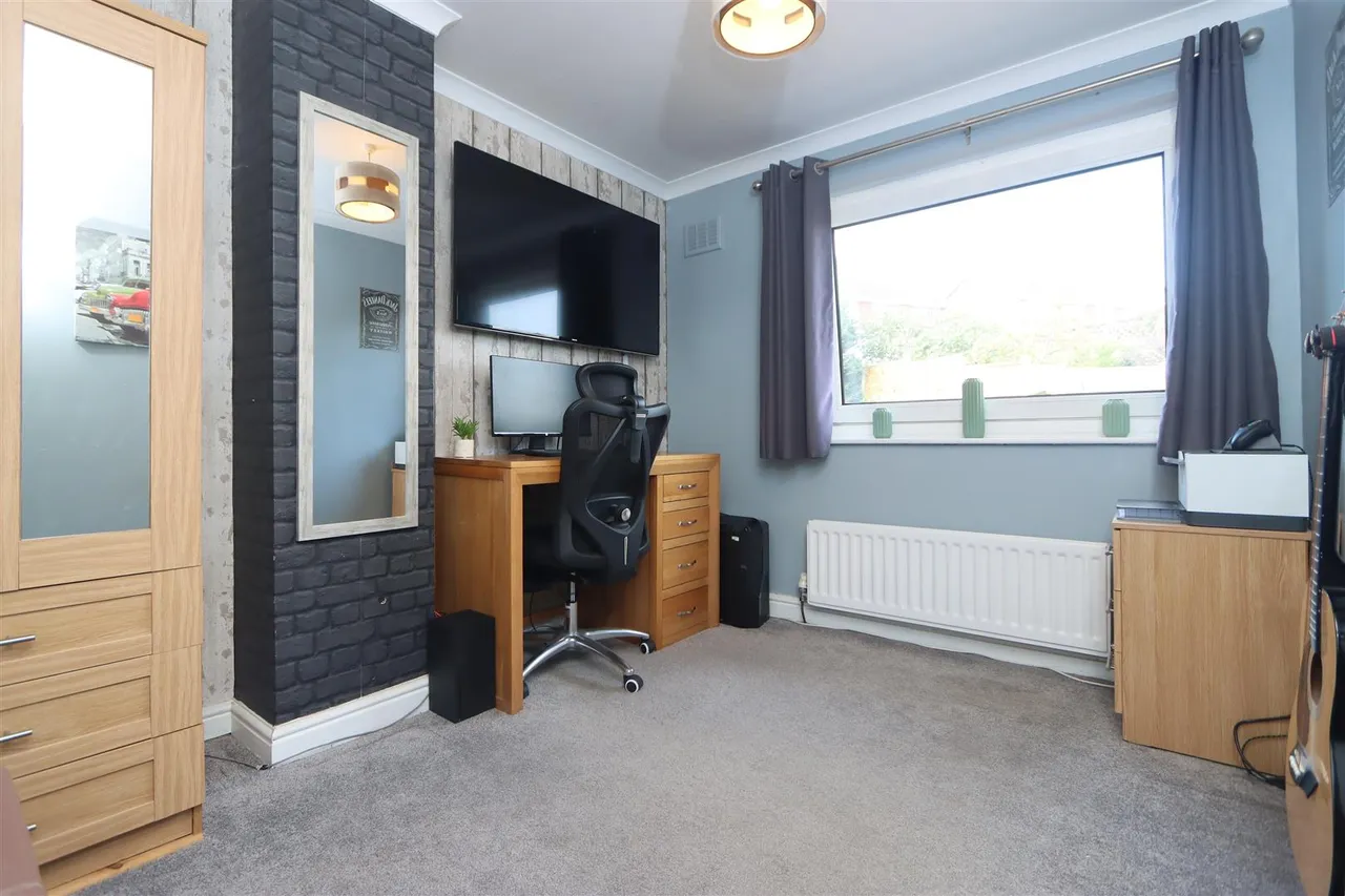Ferndale Crescent, Kidderminster, photo 13