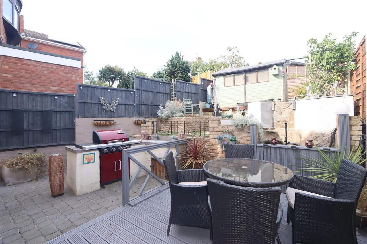 Ferndale Crescent, Kidderminster, photo 16