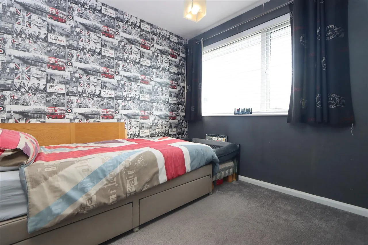 Ferndale Crescent, Kidderminster, photo 14