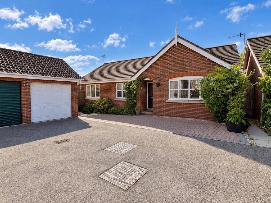 3 bed house for sale, Alder Gardens, Bexhill on Sea
