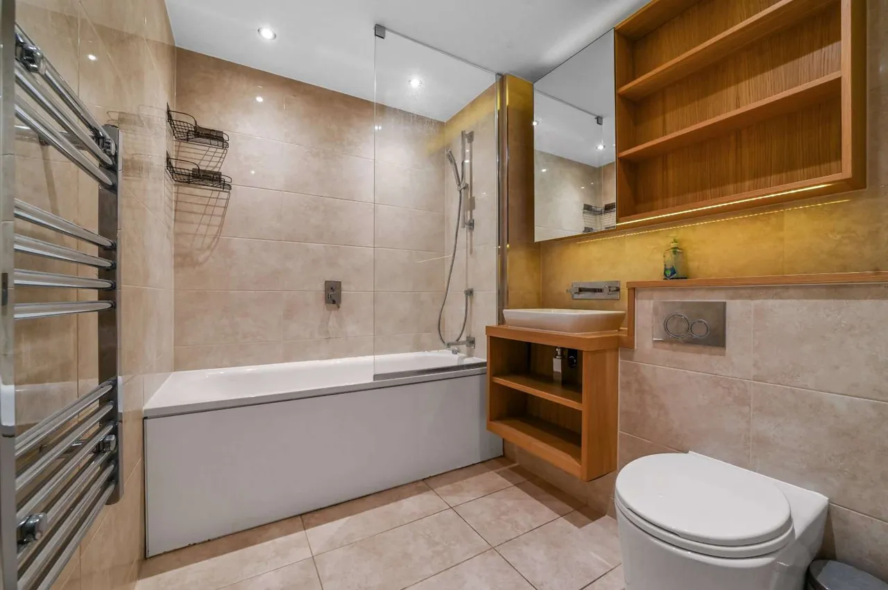 Western Gateway, Royal Docks, E16, photo 7
