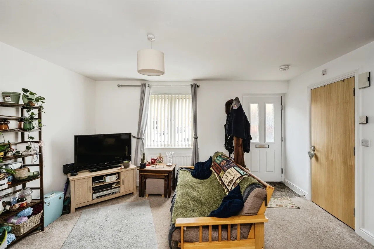 Clos Coed Derw Llanelli, SA14, photo 6