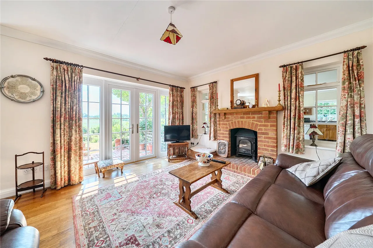 Arrow Lane, Hartley Wintney, Hampshire, RG27 8LR, photo 6