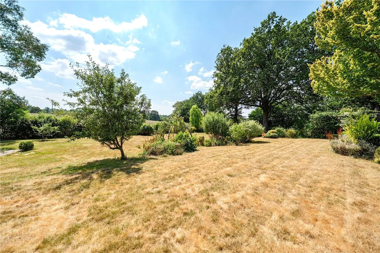 Arrow Lane, Hartley Wintney, Hampshire, RG27 8LR, photo 15