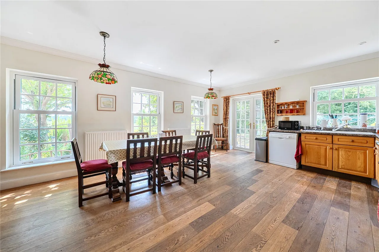 Arrow Lane, Hartley Wintney, Hampshire, RG27 8LR, photo 4