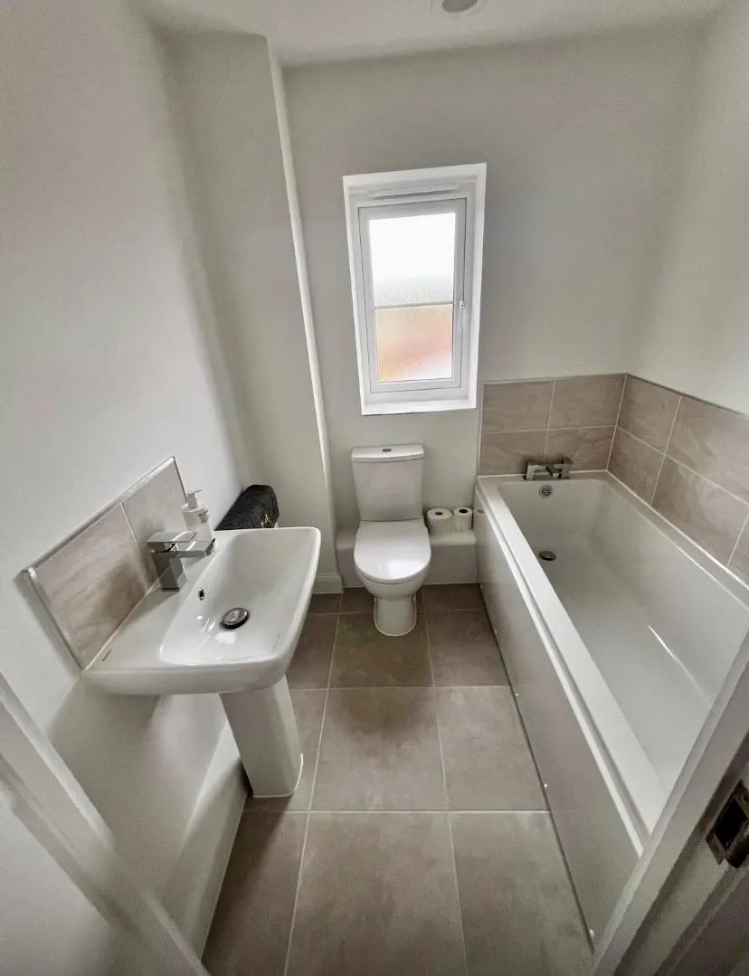 Edinburgh Road, Nuneaton, CV10, photo 10