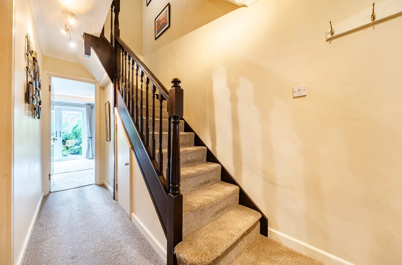 Mayfair Gardens, Banister Park, SO15, photo 5