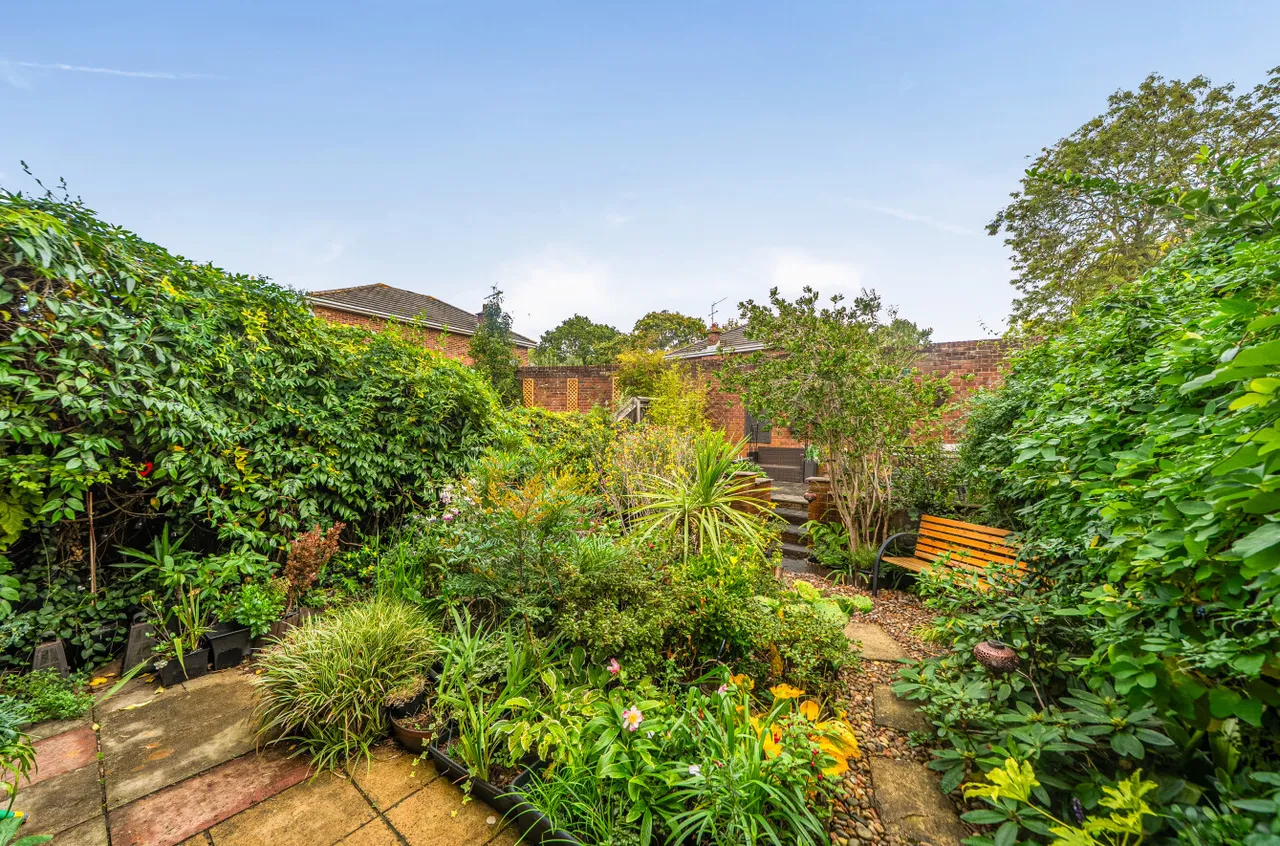 Mayfair Gardens, Banister Park, SO15, photo 14