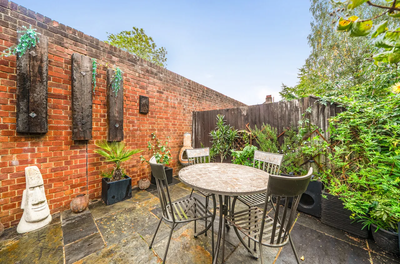 Mayfair Gardens, Banister Park, SO15, photo 12