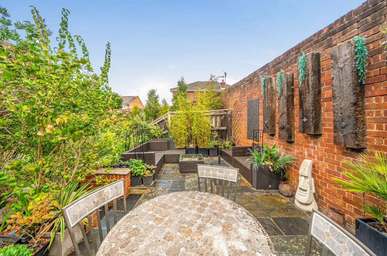 Mayfair Gardens, Banister Park, SO15, photo 13