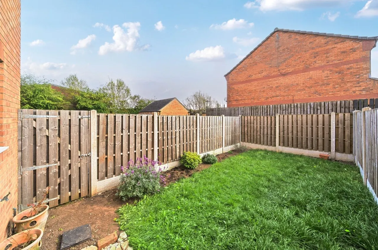 Carson Avenue, Dinnington, S25, photo 7