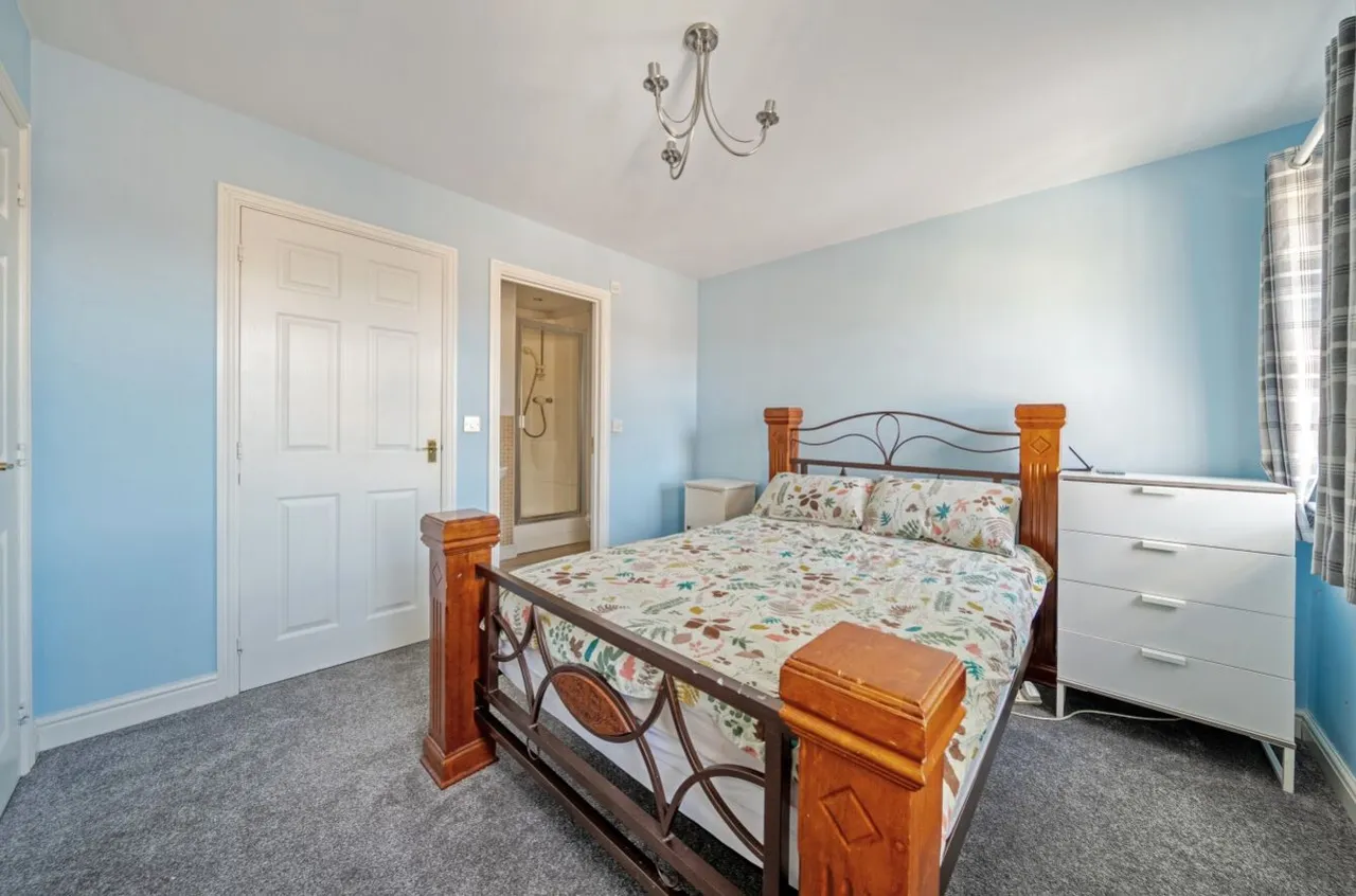 Carson Avenue, Dinnington, S25, photo 9