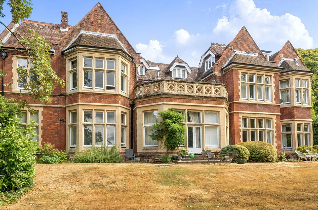 2 bed flat for sale, Oakwood Close, Otterbourne, SO21