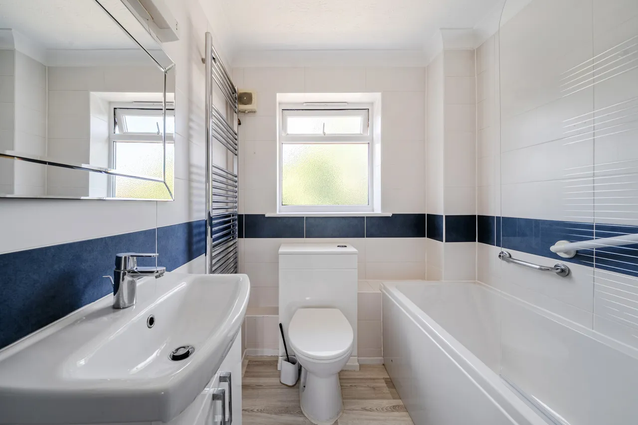 Lymington Bottom Road, Four Marks, GU34, photo 7