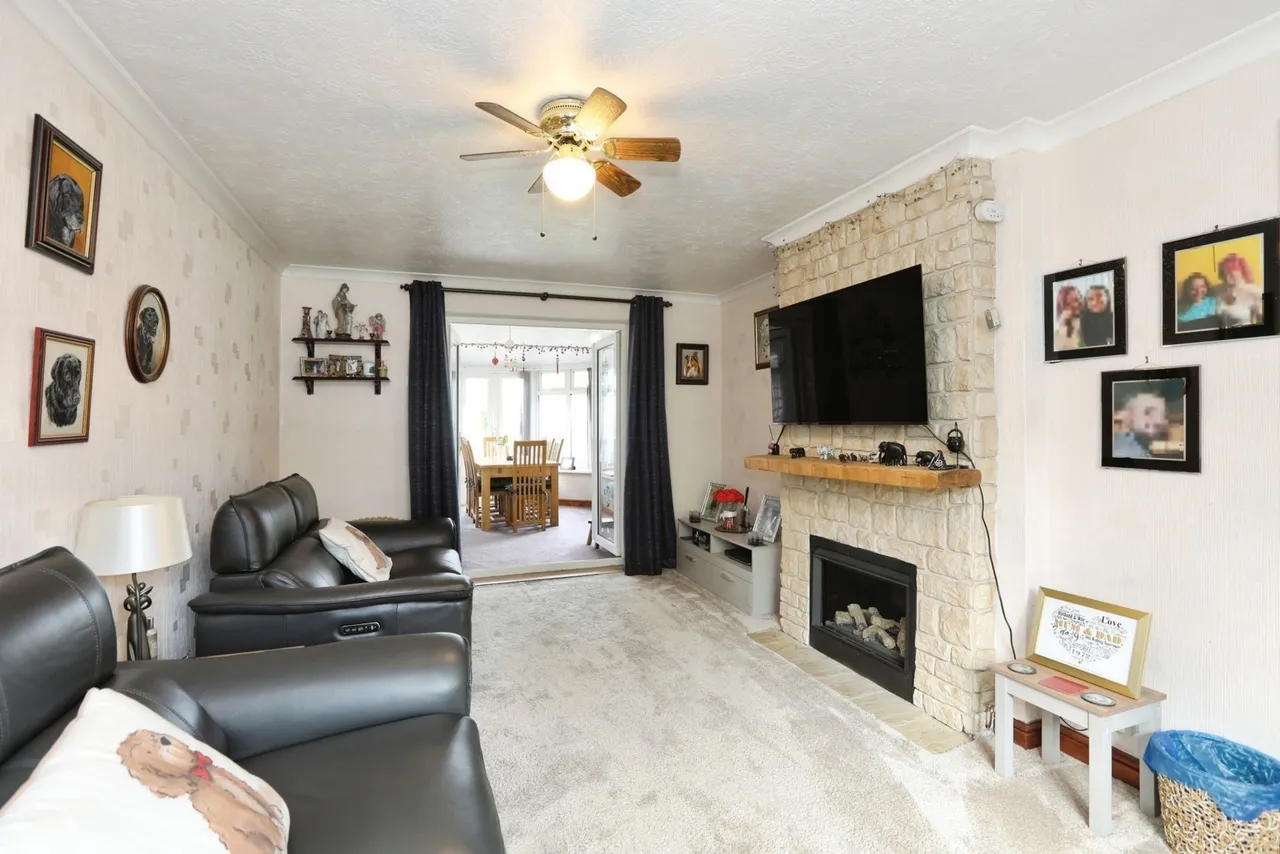 Lodge Close, Crawley, RH11, photo 5