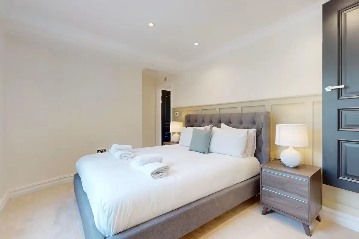 Larkfield Road Richmond TW9, photo 6