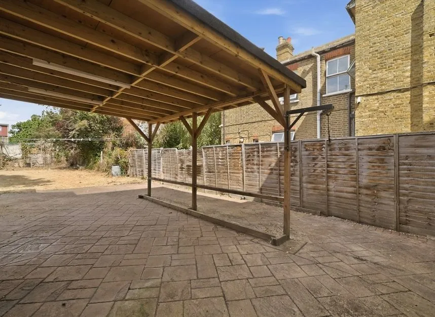 St. Stephens Road, Hounslow, TW3, photo 6