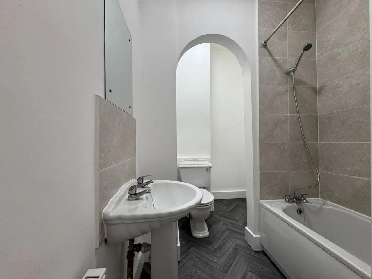 Robin hood street, WF10, photo 6