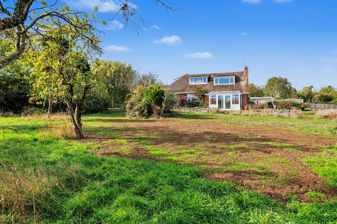 Atch Lench Road, Church Lench, WR11, photo 4