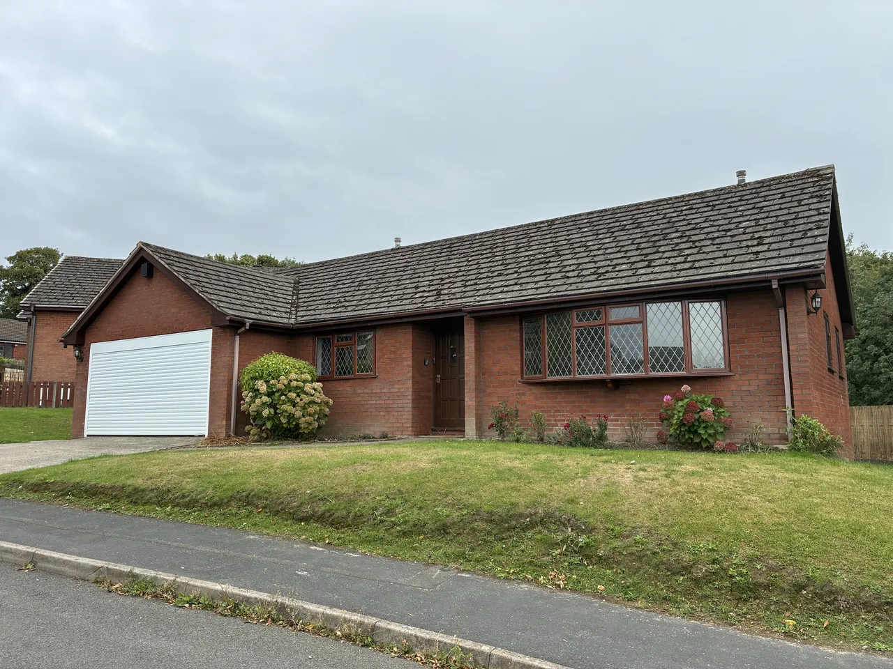 3 bed house to rent — Lake View Avenue, CHESTERFIELD