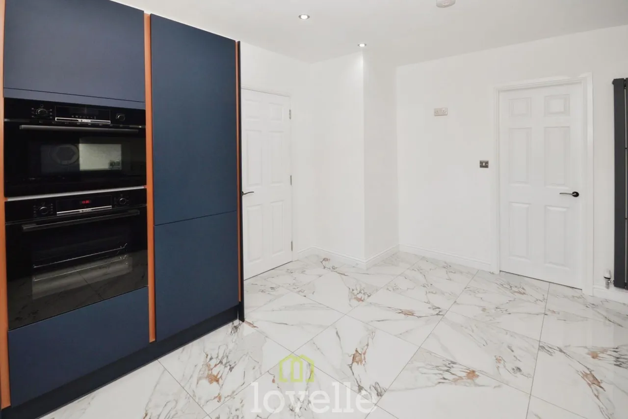 Poplars Close, New Waltham, DN36, photo 11