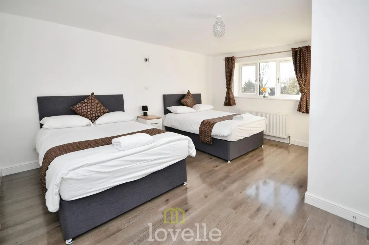 Poplars Close, New Waltham, DN36, photo 14