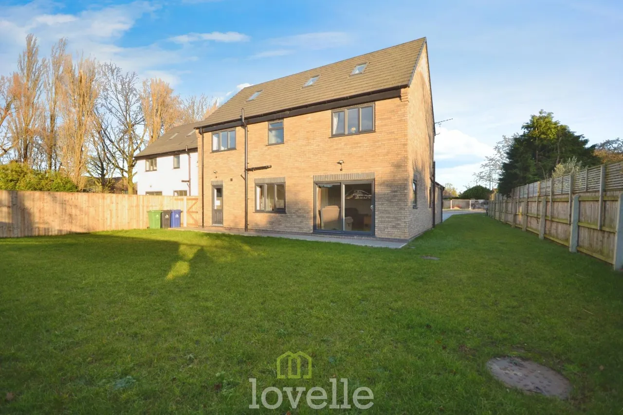 Poplars Close, New Waltham, DN36, photo 26