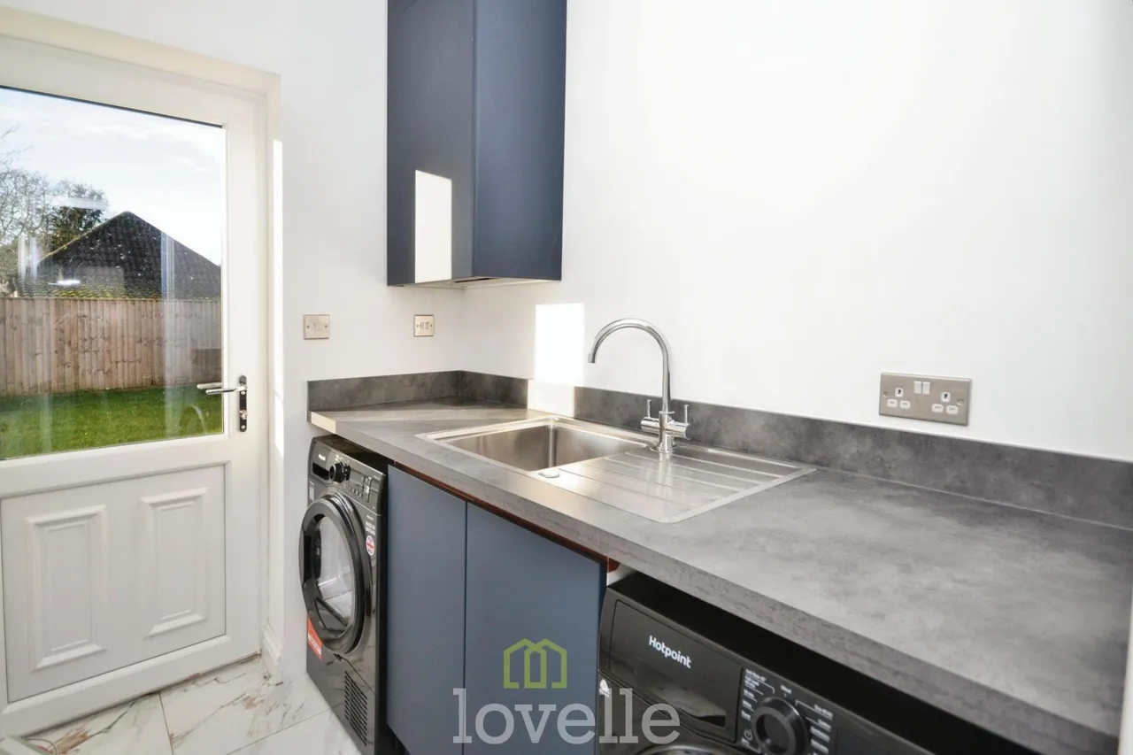 Poplars Close, New Waltham, DN36, photo 13