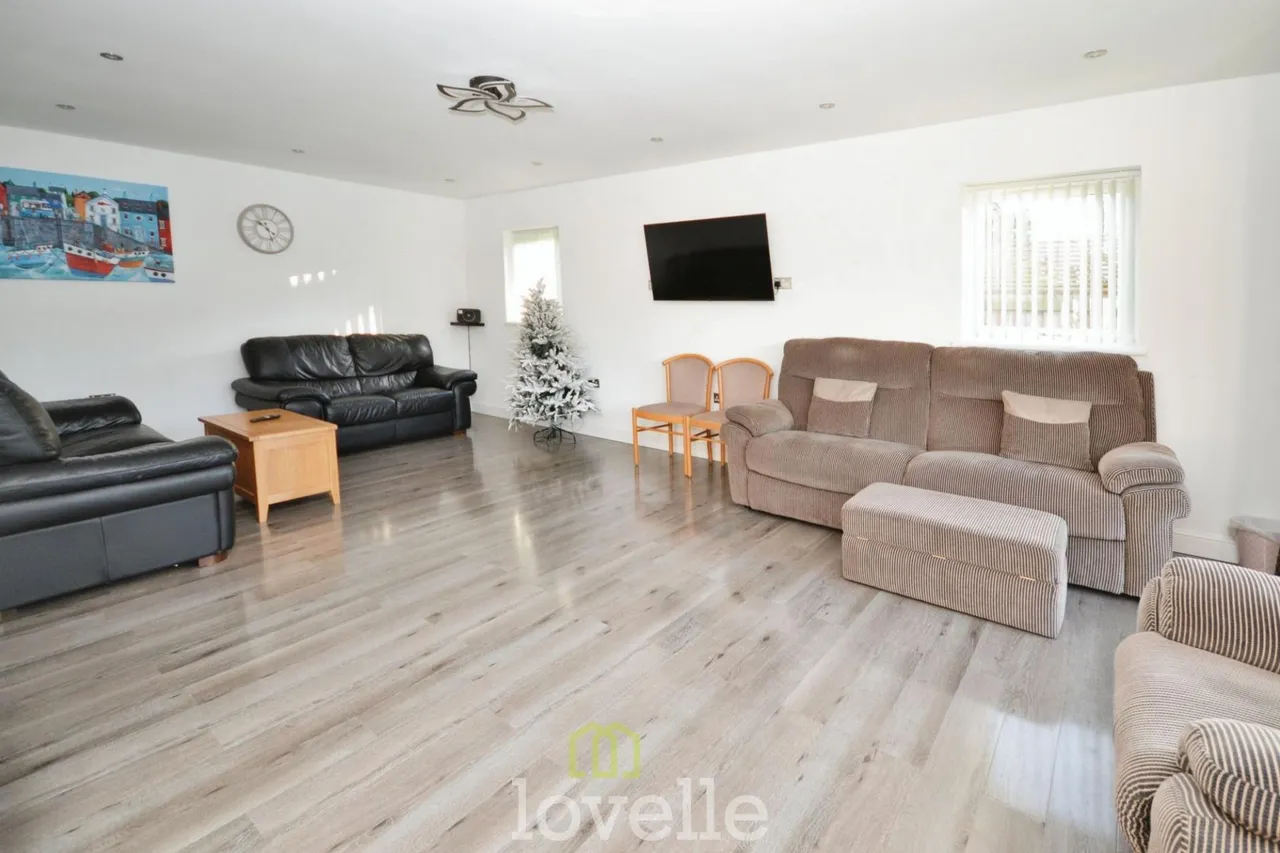 Poplars Close, New Waltham, DN36, photo 8