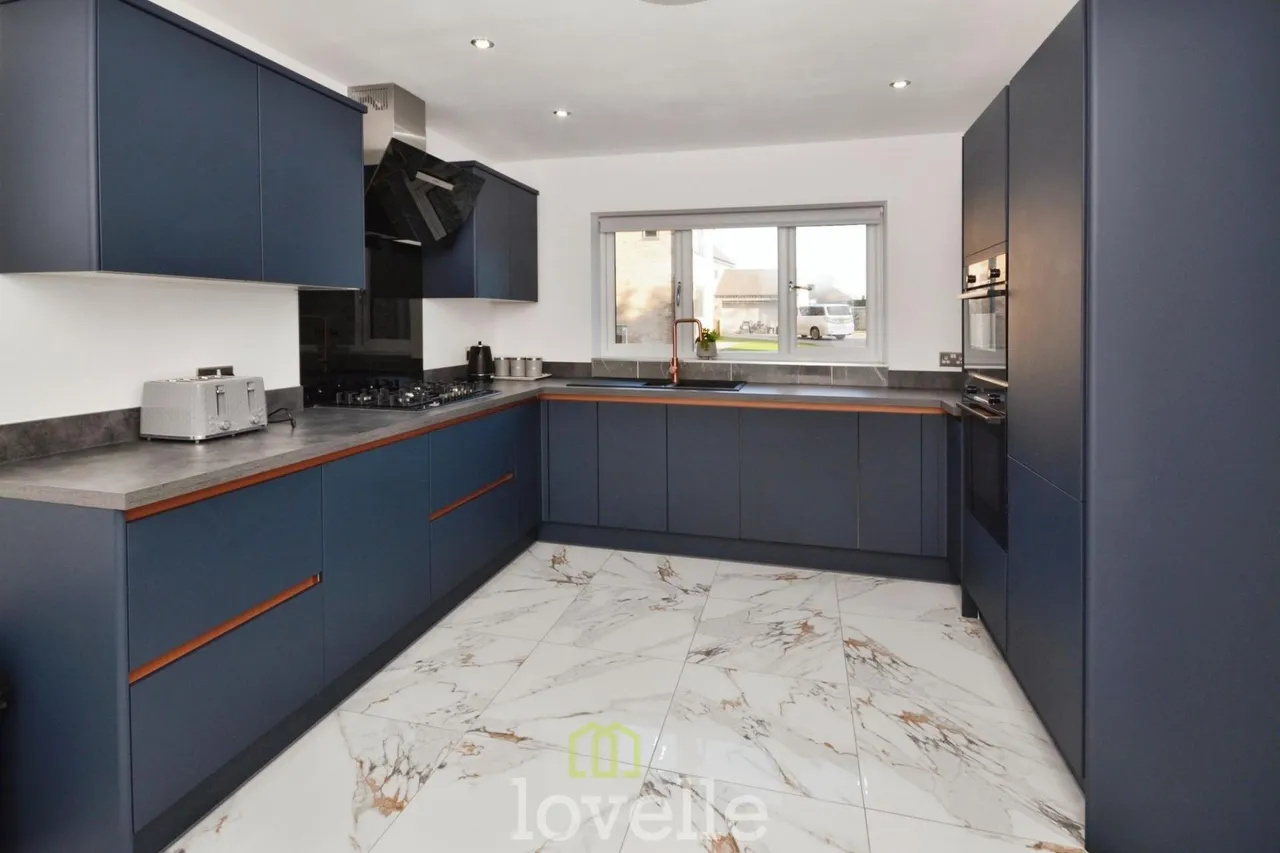 Poplars Close, New Waltham, DN36, photo 2