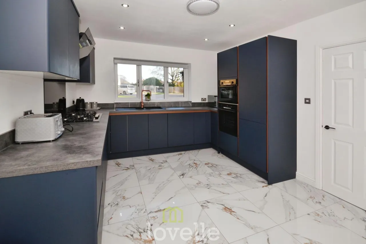 Poplars Close, New Waltham, DN36, photo 10