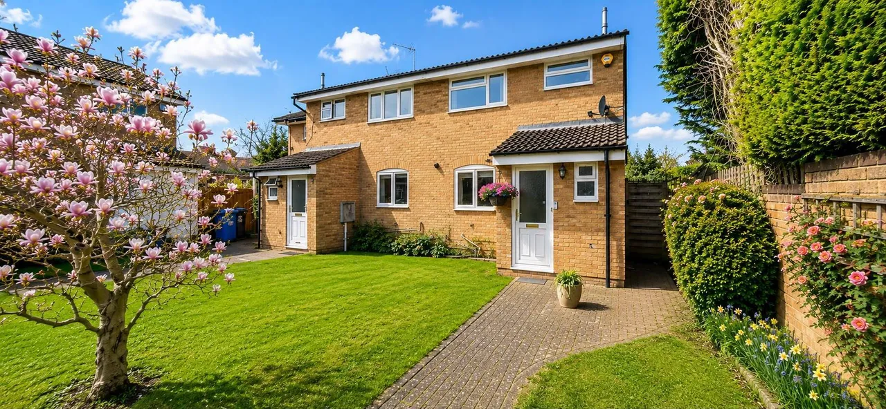 3 bed house for sale — Lillibrooke Crescent, Maidenhead