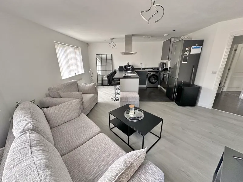 London Road West Thurrock, Grays, RM20, photo 4