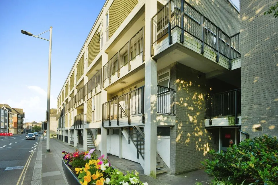 2 bed flat to rent, Vauxhall Street, Plymouth, PL4