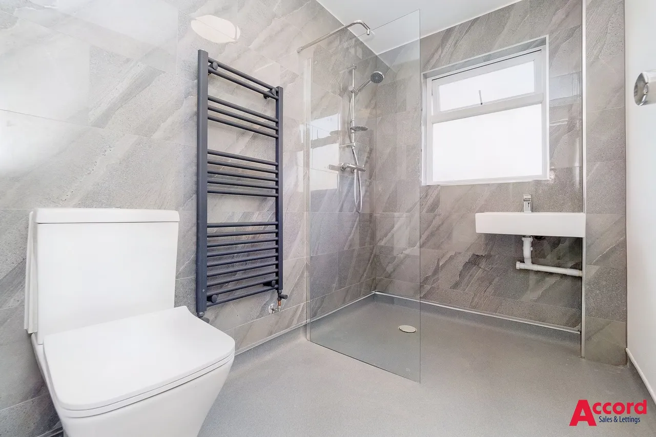 Juniper Way, Romford, RM3, photo 8