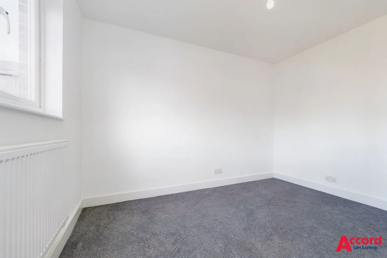 Juniper Way, Romford, RM3, photo 17